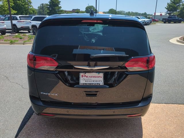 New 2027 Chrysler Pacifica LX FWD image 5