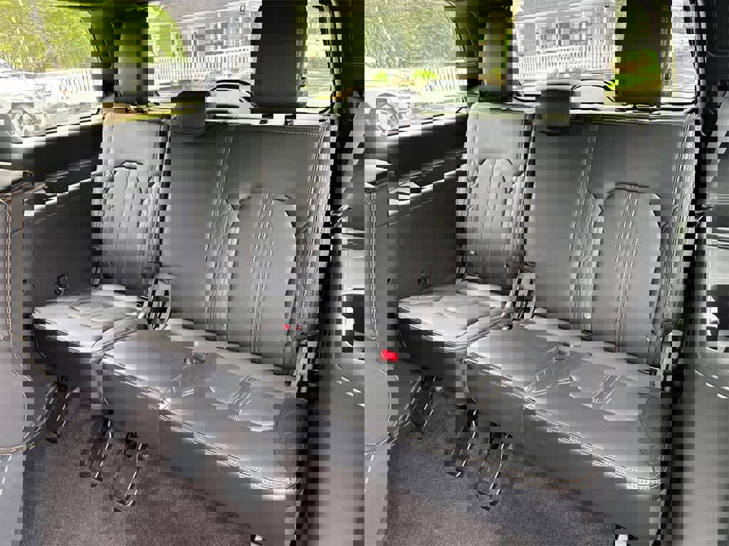 New 2023 Ford Expedition Platinum image 16