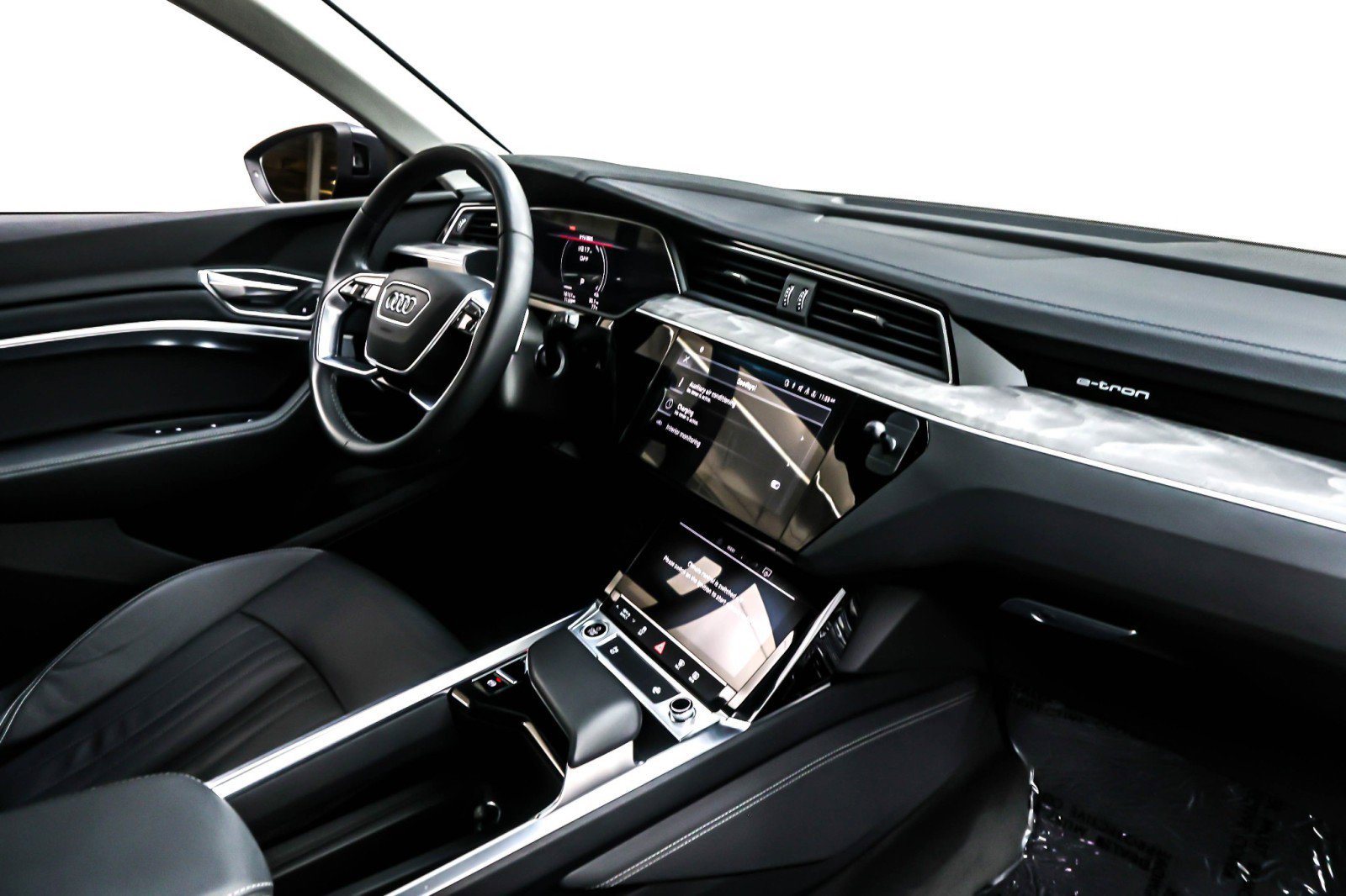 Used 2024 Audi Q8 e-tron Premium image 16