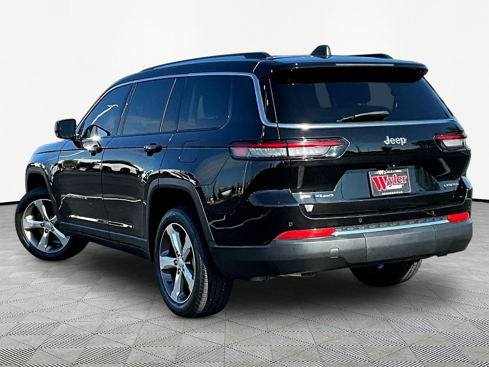 Used 2021 Jeep Grand Cherokee L Limited AWD/4WD image 4