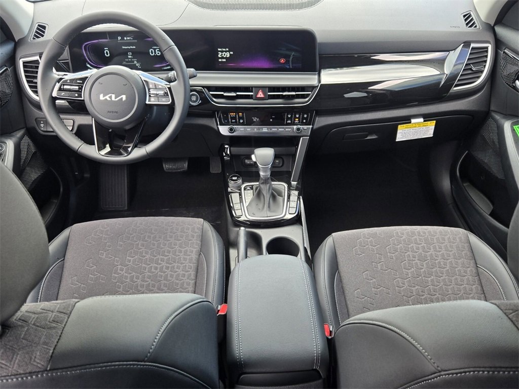 New 2026 Kia Seltos S image 8