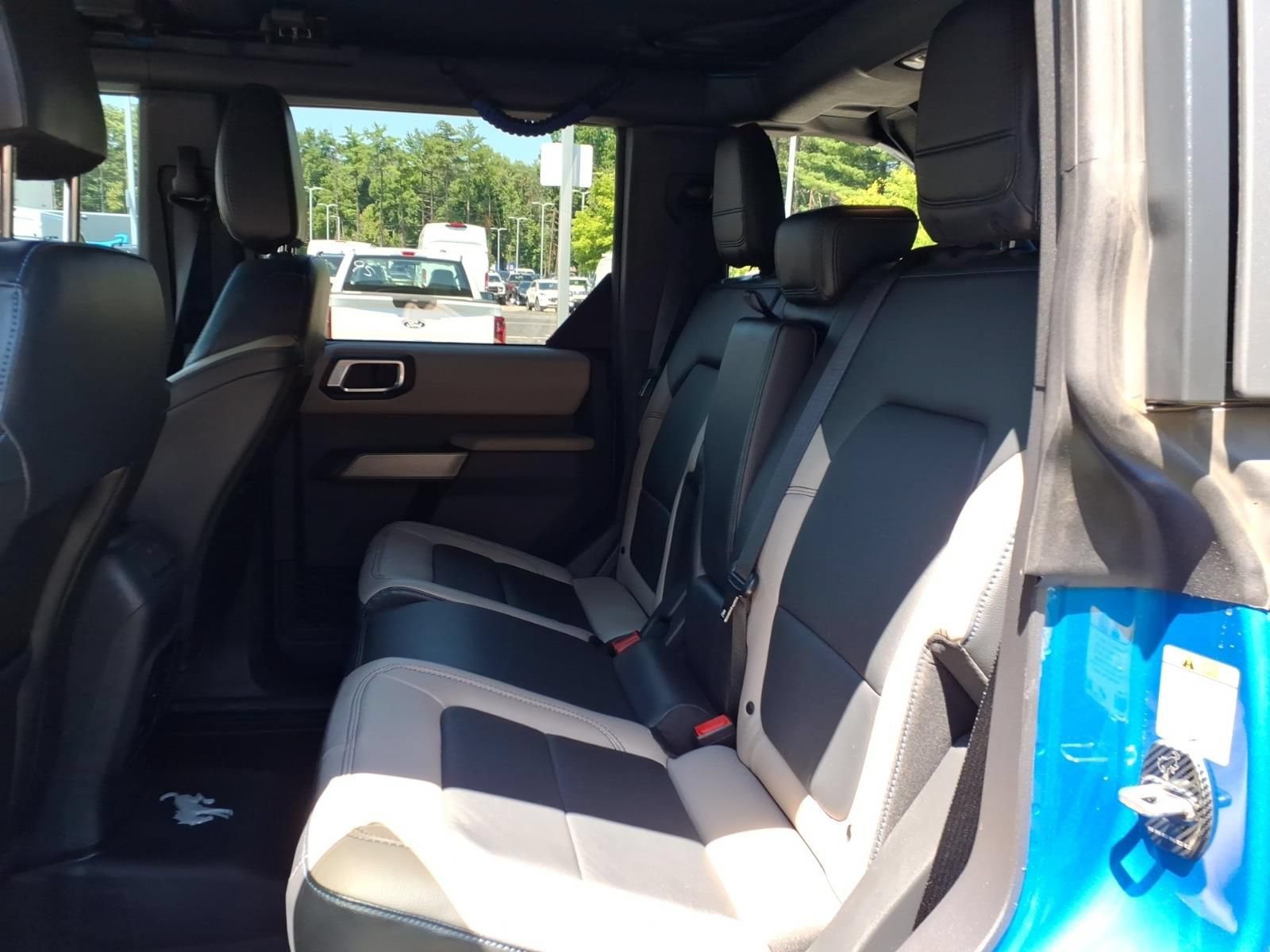 Used 2023 Ford Bronco Wildtrak AWD/4WD image 32