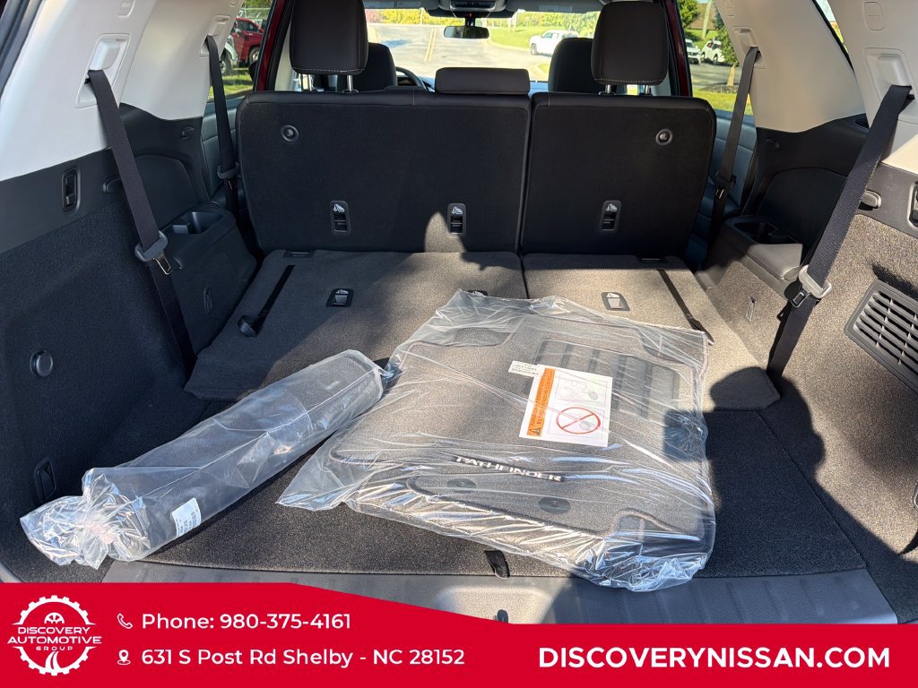 New 2026 Nissan Pathfinder SV w/ SV Premium Package FWD image 33