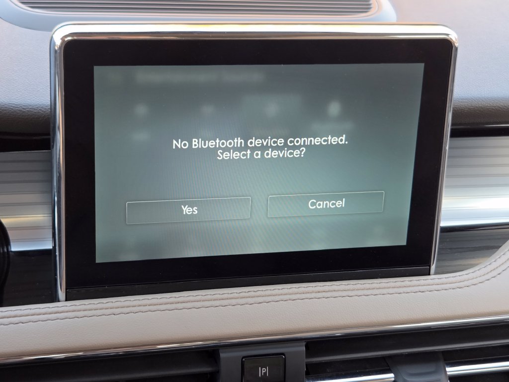 Used 2022 Lincoln Corsair AWD w/ Premium Package image 7
