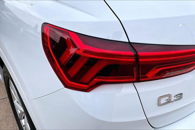 Used 2025 Audi Q3 2.0T Premium Plus w/ Premium Plus Package image 32