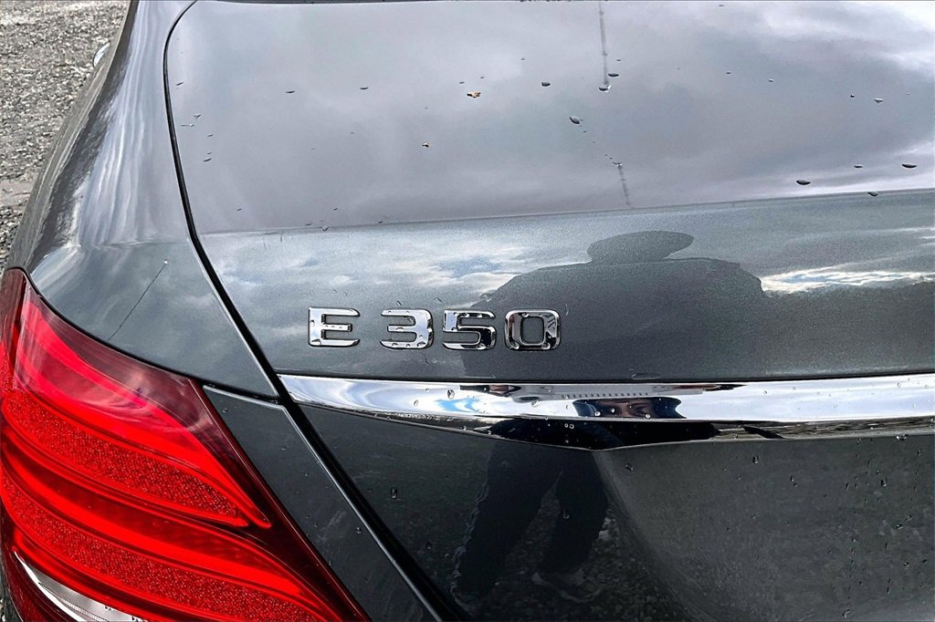 Used 2020 Mercedes-Benz E 350 4MATIC Sedan image 8