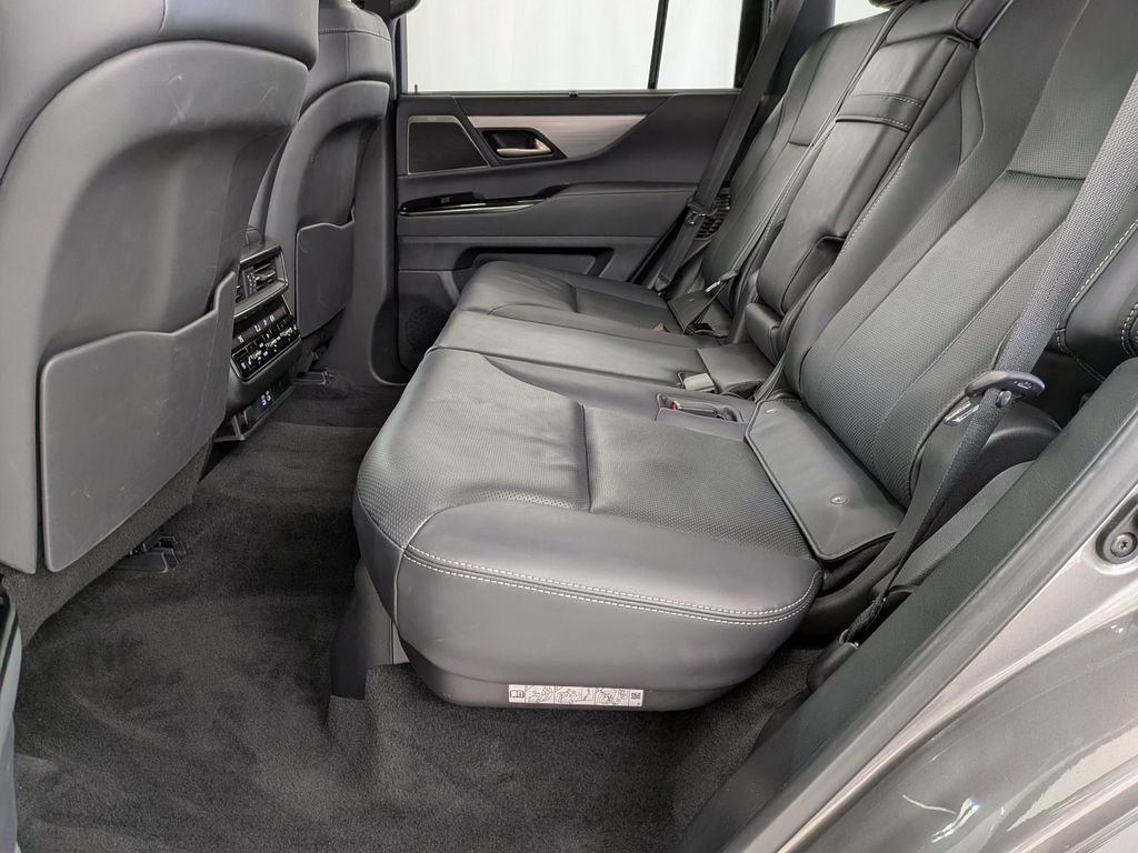 Used 2023 Lexus LX 600 F Sport AWD/4WD image 28
