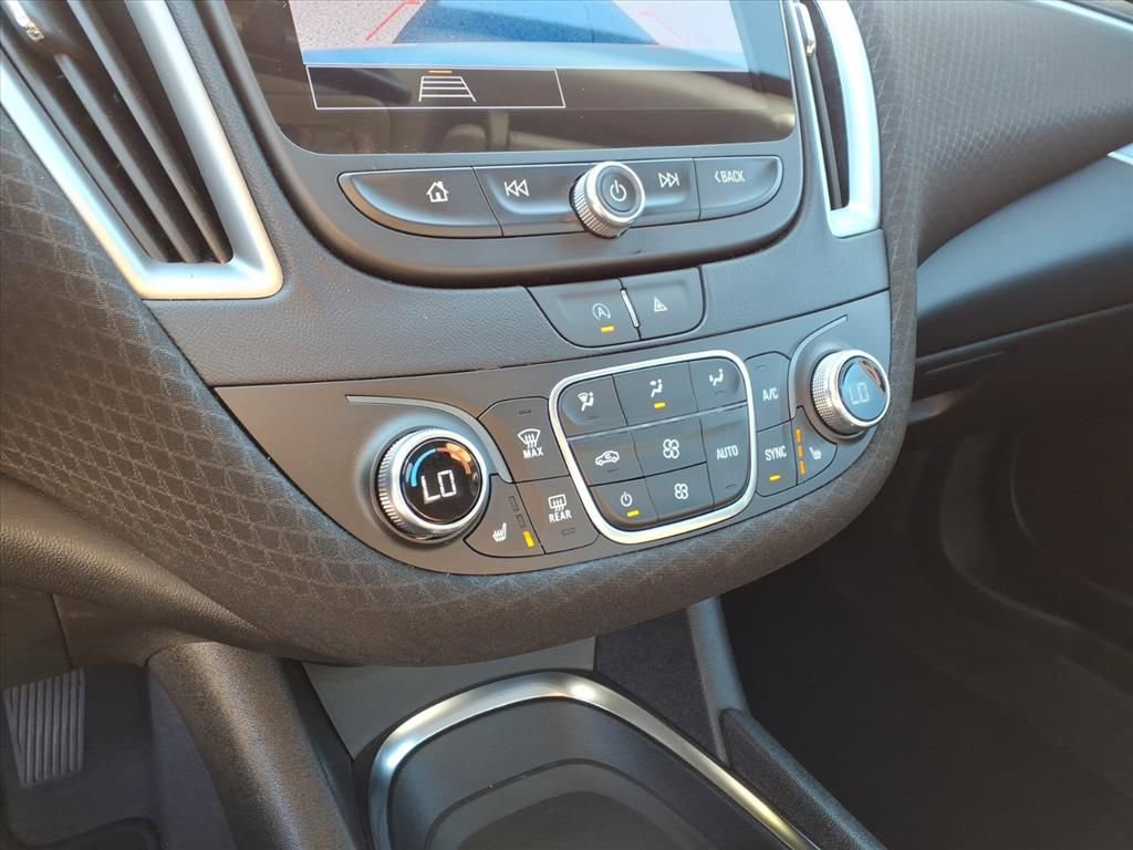 Used 2024 Chevrolet Malibu LT image 23