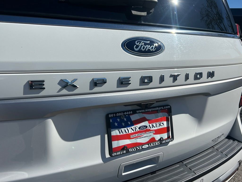 Used 2022 Ford Expedition XLT image 23