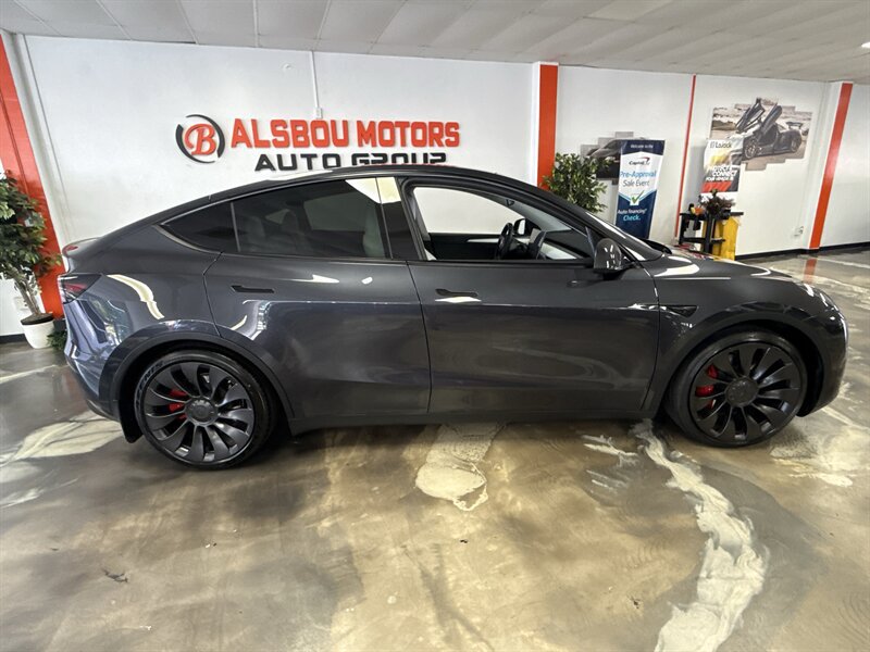 Used 2024 Tesla Model Y Performance AWD/4WD image 8