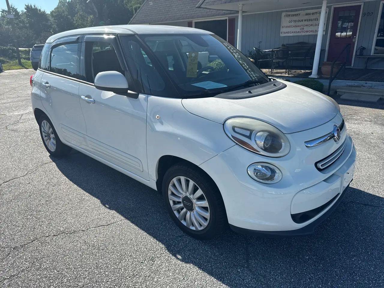 Used 2014 FIAT 500L Easy w/ Popular Equipment Group FWD image 5
