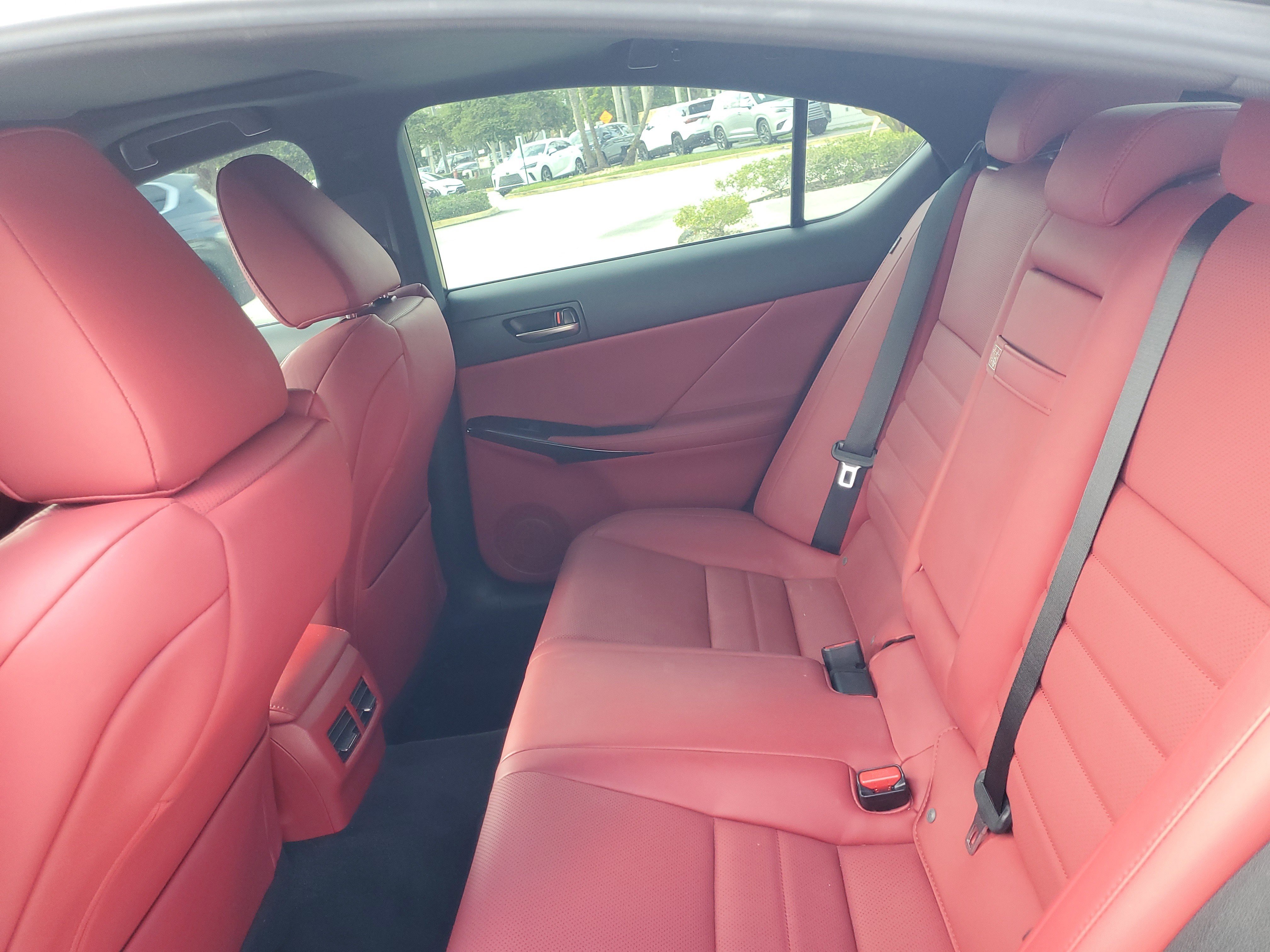 Certified 2022 Lexus IS 350 F Sport image 11