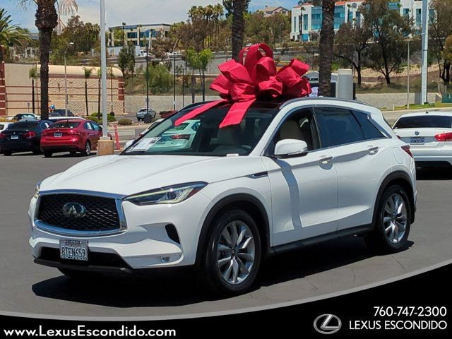 Used 2020 INFINITI QX50 Luxe w/ Navigation Package FWD image 1