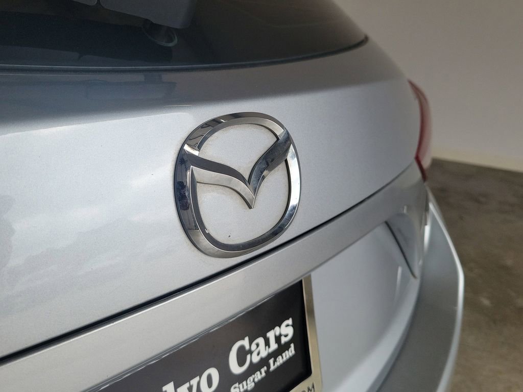 Used 2017 MAZDA MAZDA3 Touring image 10