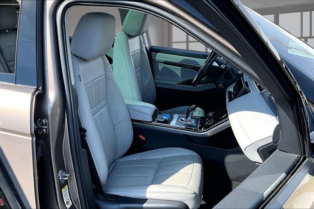 Used 2020 Land Rover Range Rover Evoque SE image 7