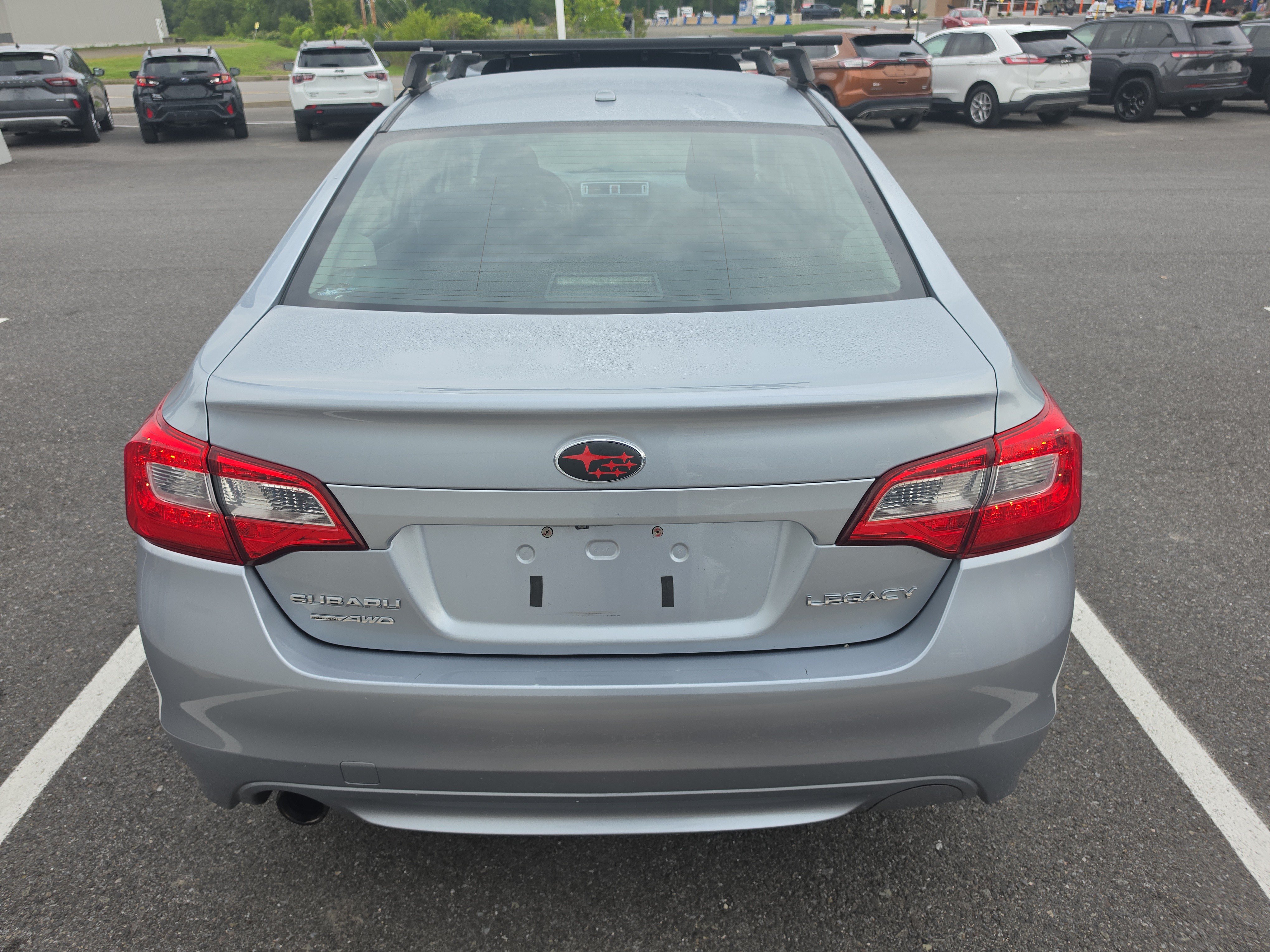 Used 2015 Subaru Legacy 2.5i Premium w/ Moonroof Package AWD/4WD image 4