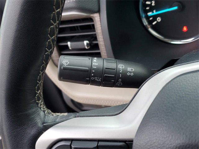 Used 2023 Ford Expedition Limited image 14