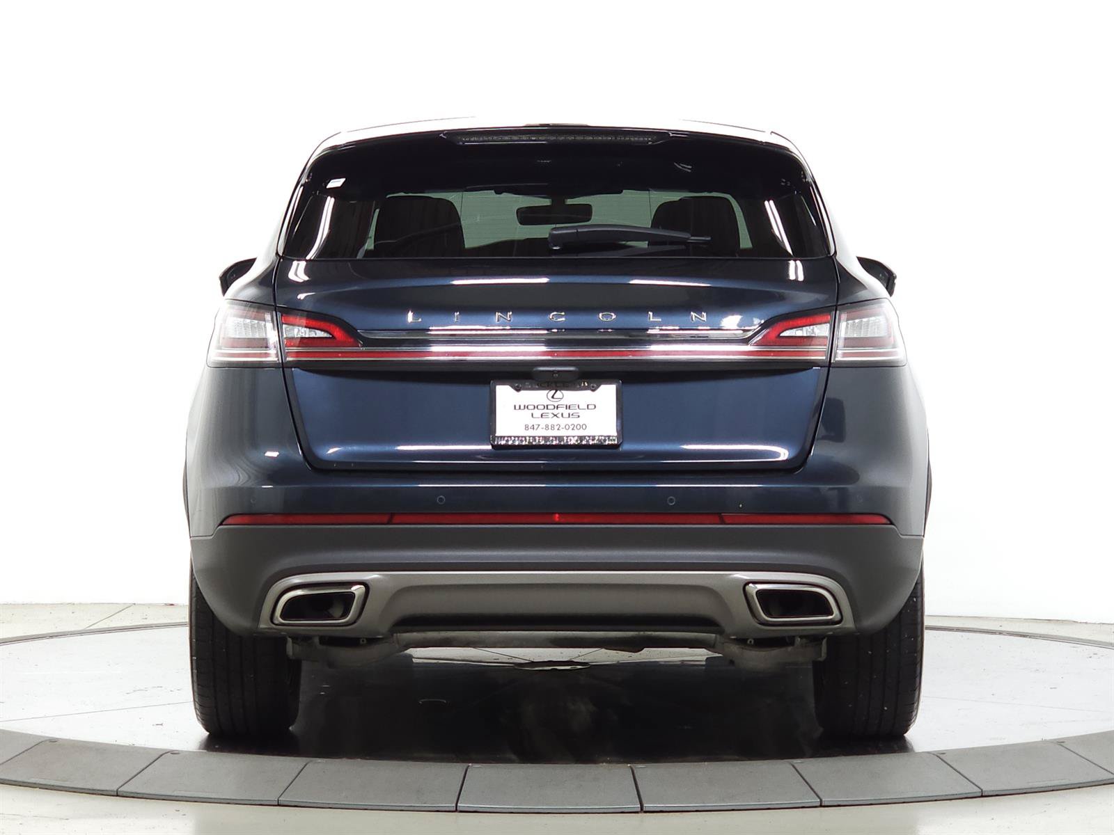 Used 2023 Lincoln Nautilus Reserve AWD/4WD image 6