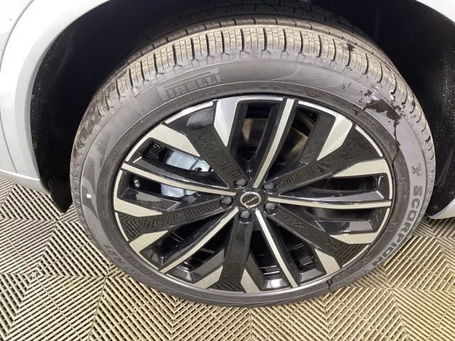 New 2026 Volvo XC90 B6 Ultra w/ Protection Package image 9