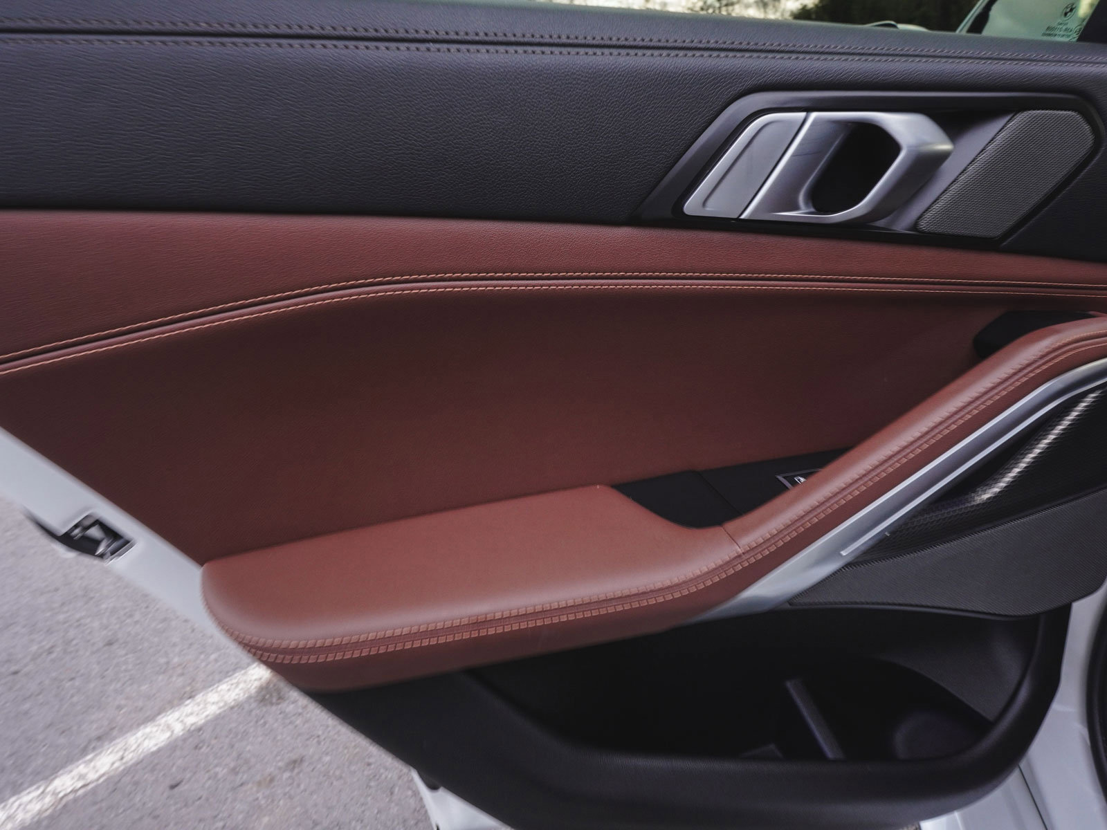 Used 2023 BMW X6 xDrive40i w/ M Sport Package image 12