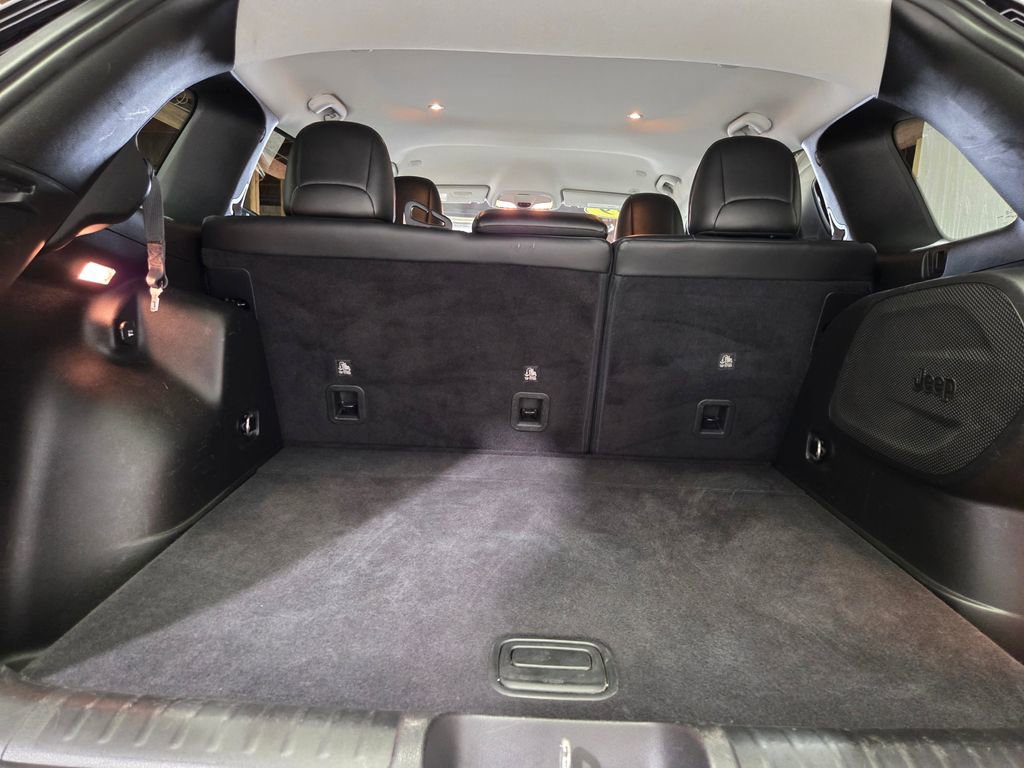 Used 2019 Jeep Cherokee Limited image 20