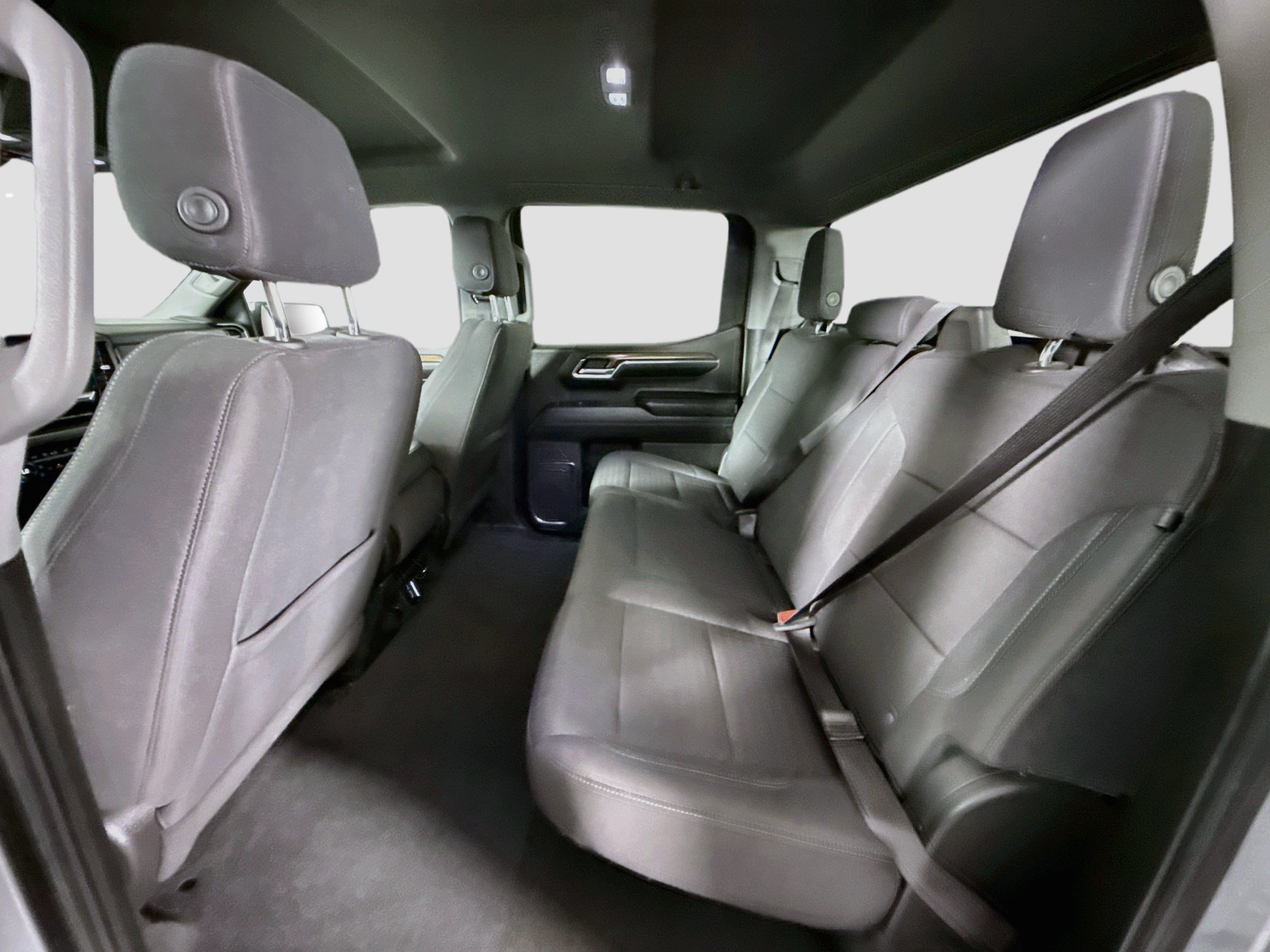 Used 2024 Chevrolet Silverado 1500 LT AWD/4WD image 24