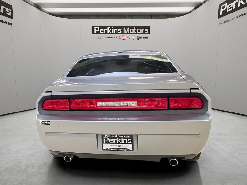 Used 2014 Dodge Challenger R/T RWD image 4