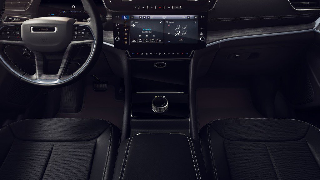 New 2026 Jeep Grand Cherokee L 2WD image 5