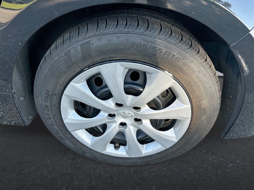 Used 2022 Toyota Corolla LE FWD image 10