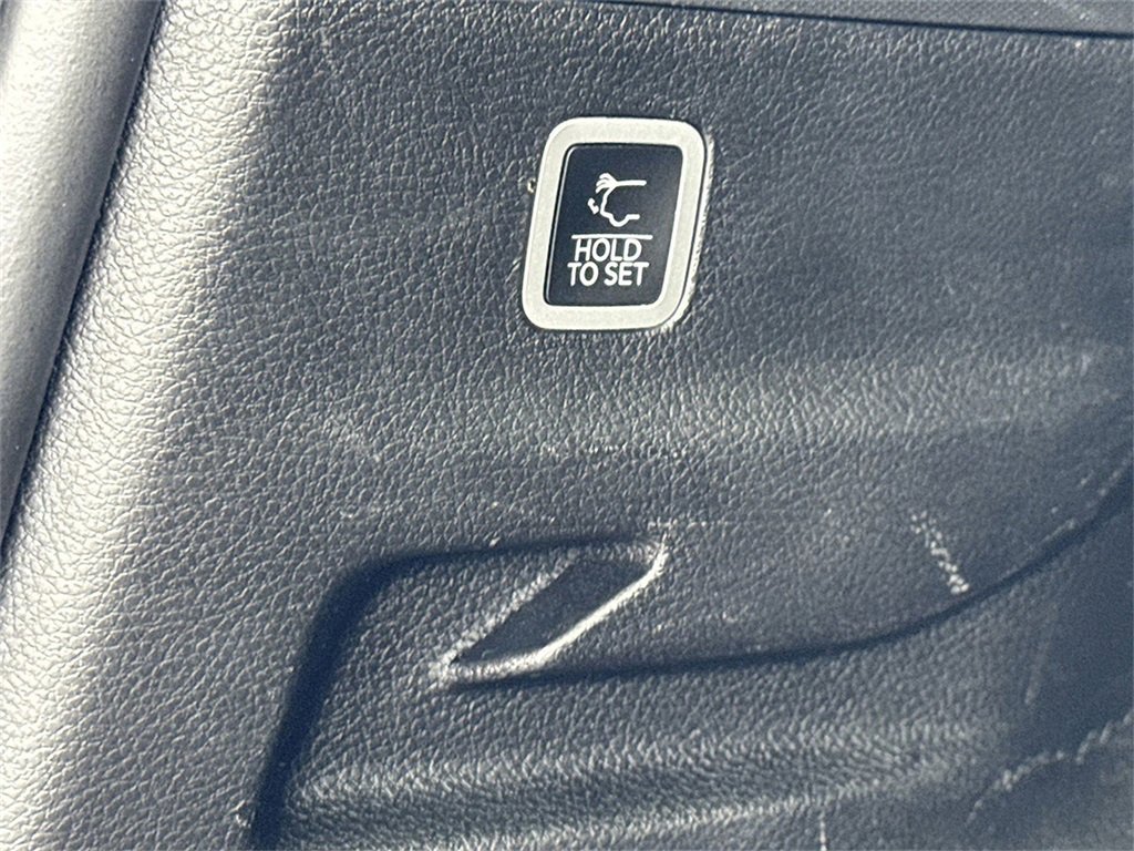 Used 2023 Jeep Wagoneer L Series II image 28