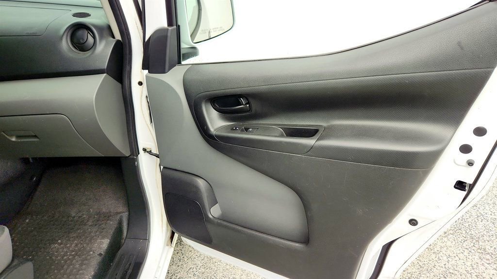 Used 2021 Nissan NV200 SV w/ Sliding Door Glass Package image 27