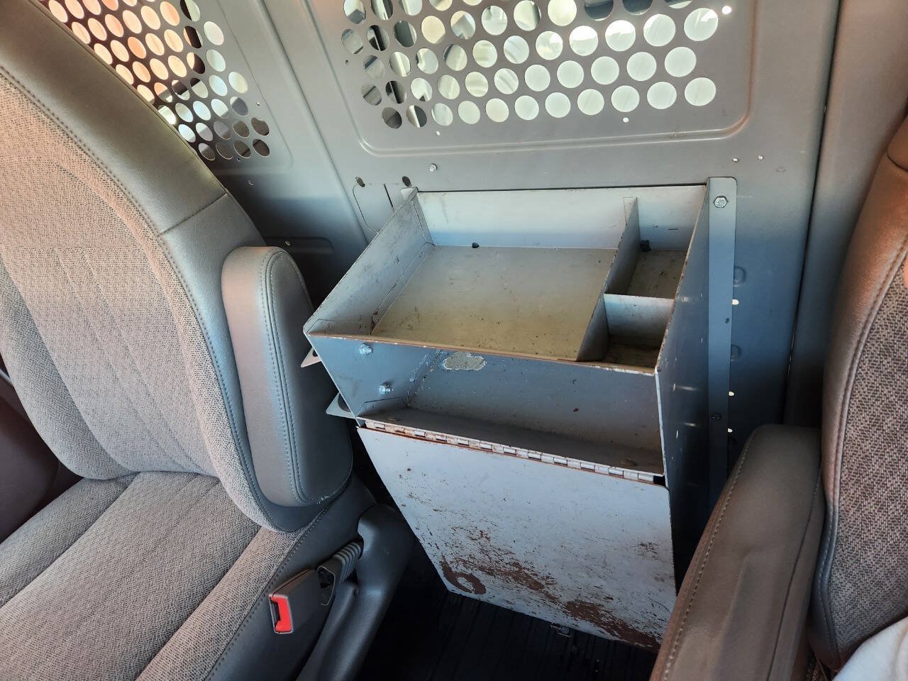 Used 2017 GMC Savana 2500 RWD image 16