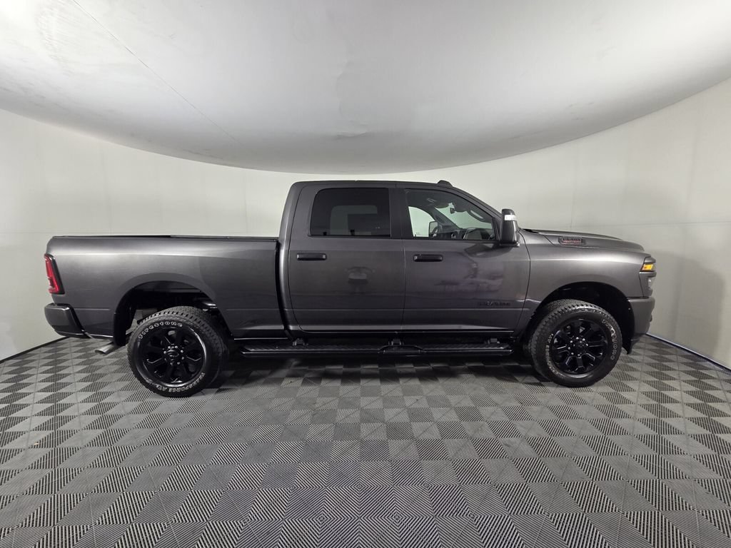 Used 2025 RAM 2500 Big Horn AWD/4WD image 4