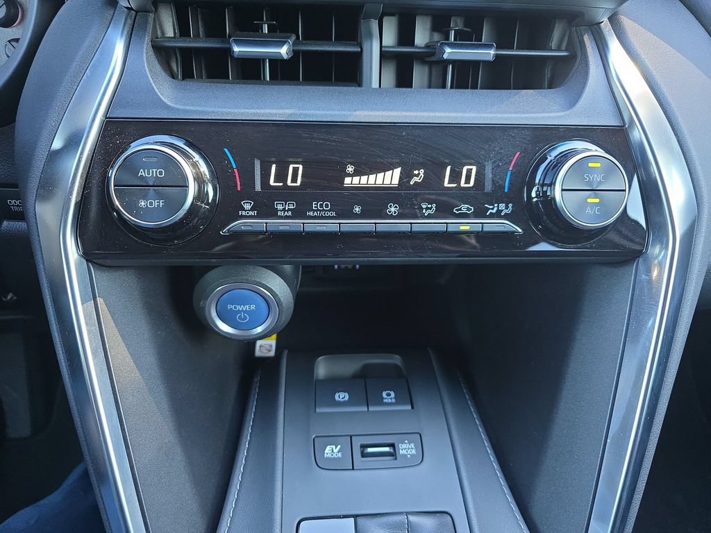 Used 2021 Toyota Venza LE w/ Carpet Mat Package (TMS) AWD/4WD image 26