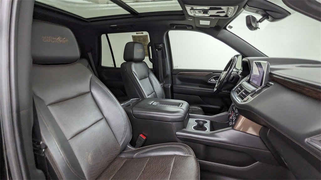 Used 2021 Chevrolet Tahoe High Country w/ Premium Package image 38