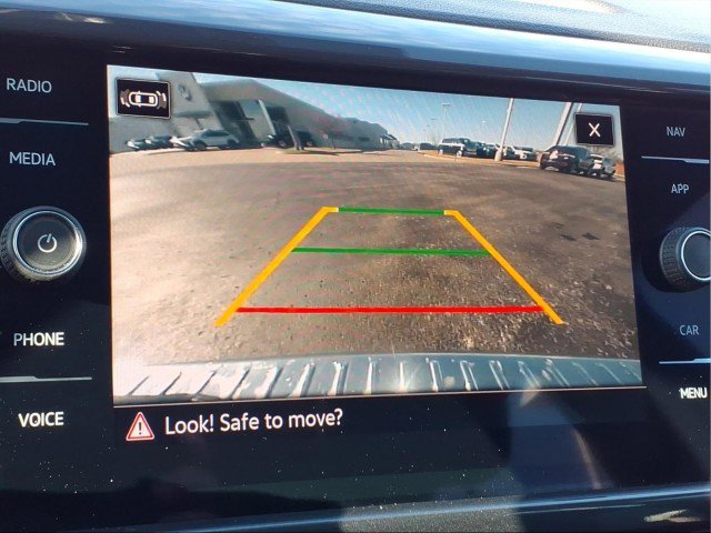 Certified 2023 Volkswagen Taos SEL image 15