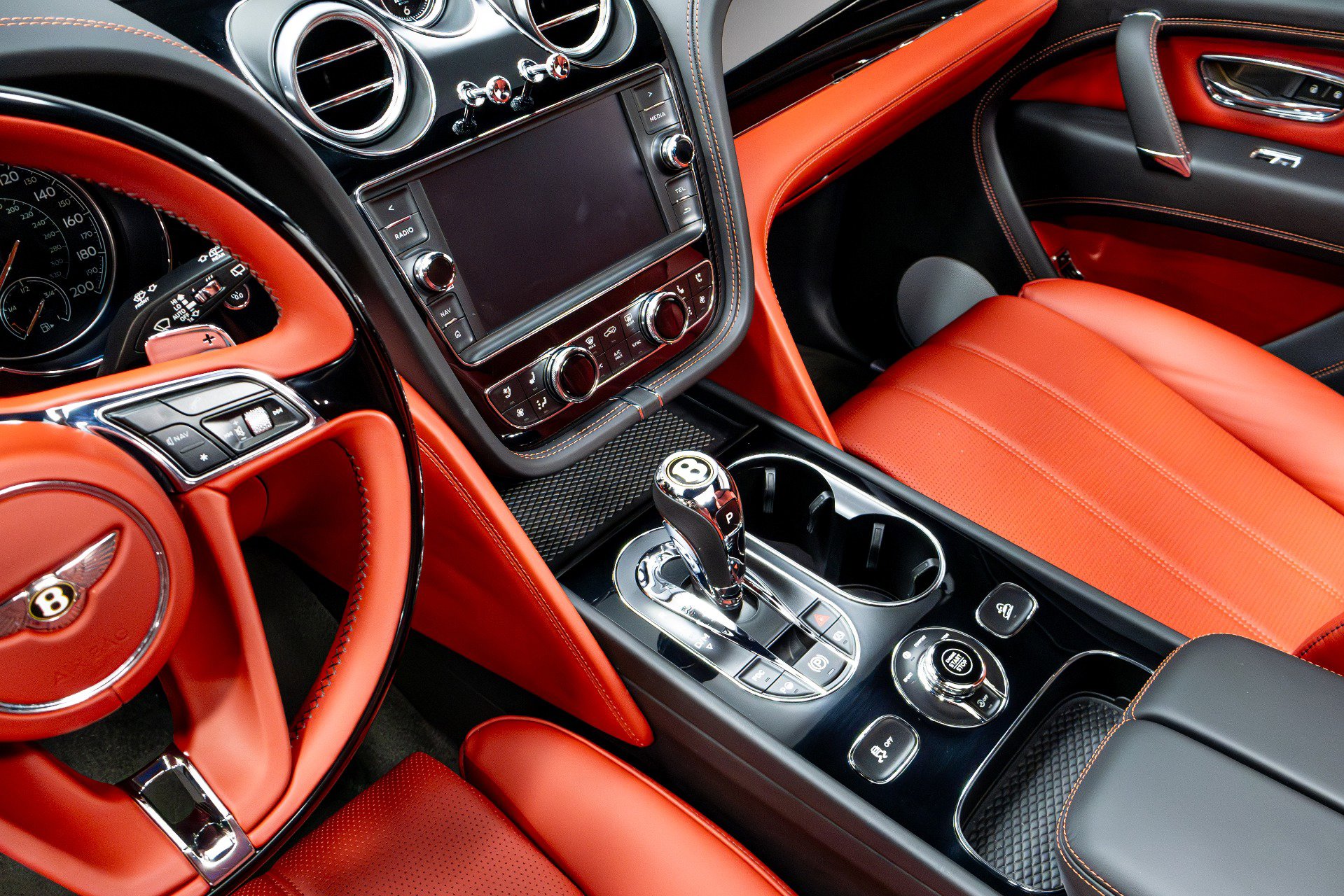 Used 2020 Bentley Bentayga image 71