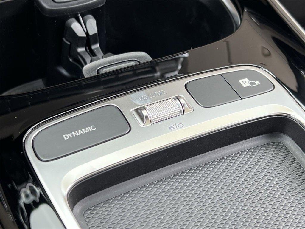 Certified 2025 Mercedes-Benz GLA 250 4MATIC image 31