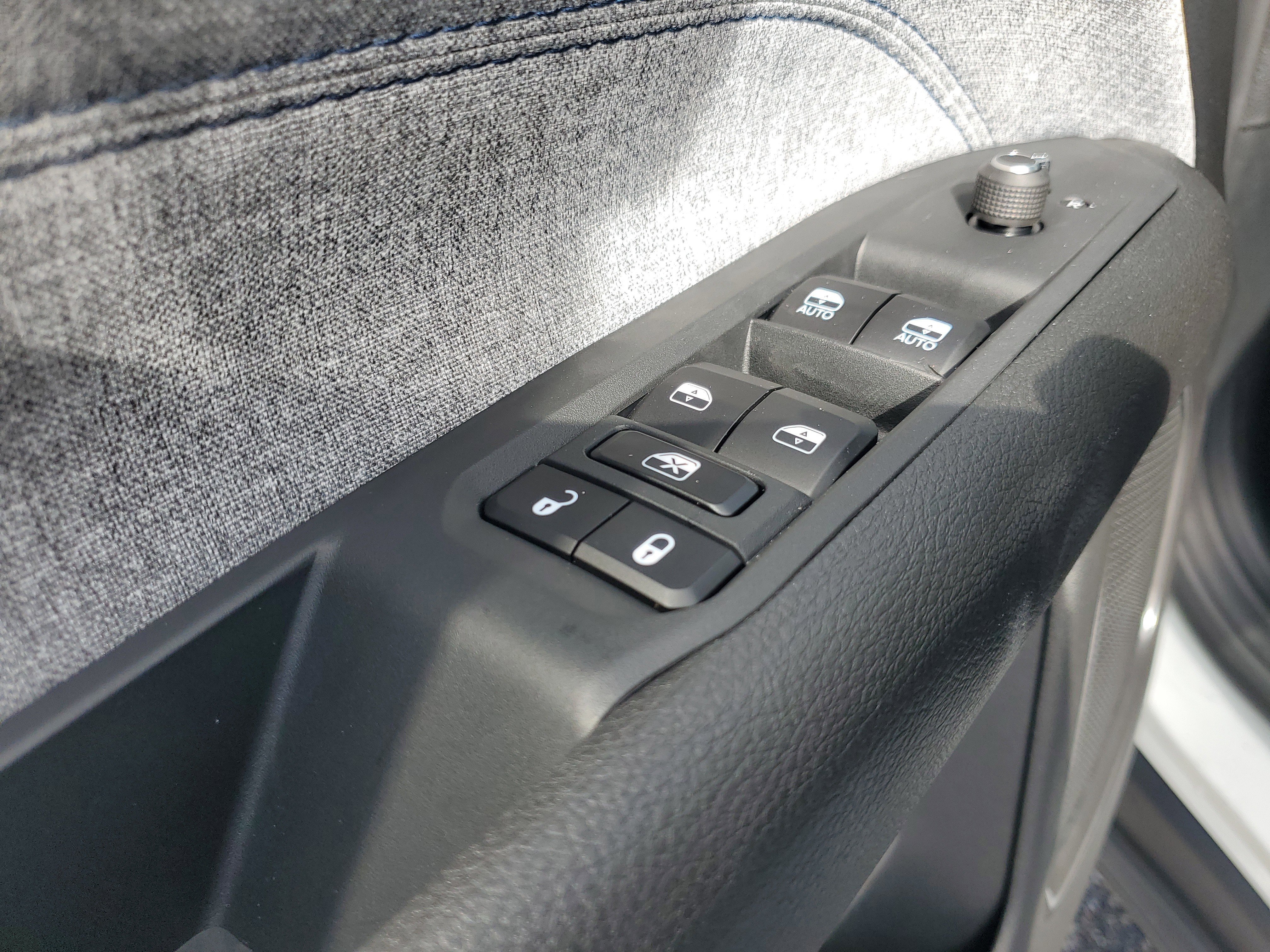 New 2026 Jeep Compass Latitude image 10