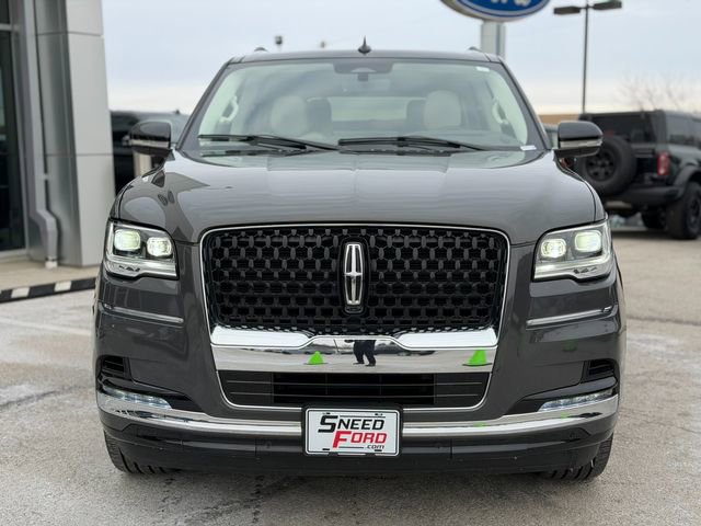 Used 2023 Lincoln Navigator Black Label image 2
