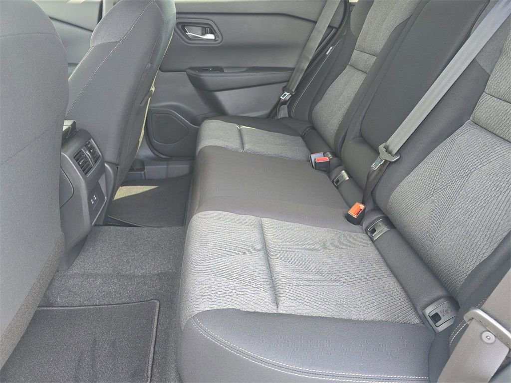 New 2026 Nissan Rogue SV w/ Cold Weather Package AWD/4WD image 18