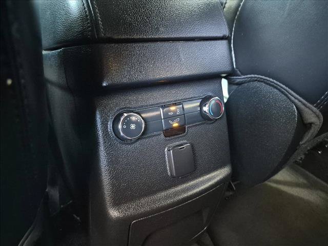 Used 2019 Ford Explorer XLT w/ Equipment Group 202A AWD/4WD image 18