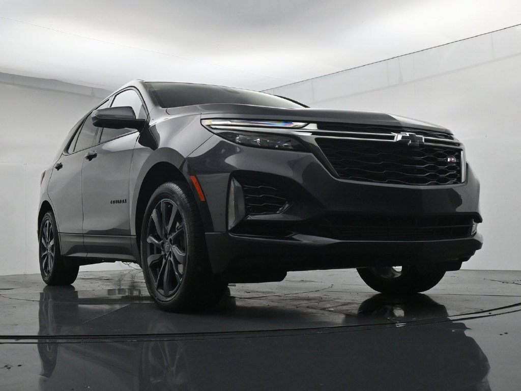 Used 2022 Chevrolet Equinox RS w/ RS Leather Package AWD/4WD image 32