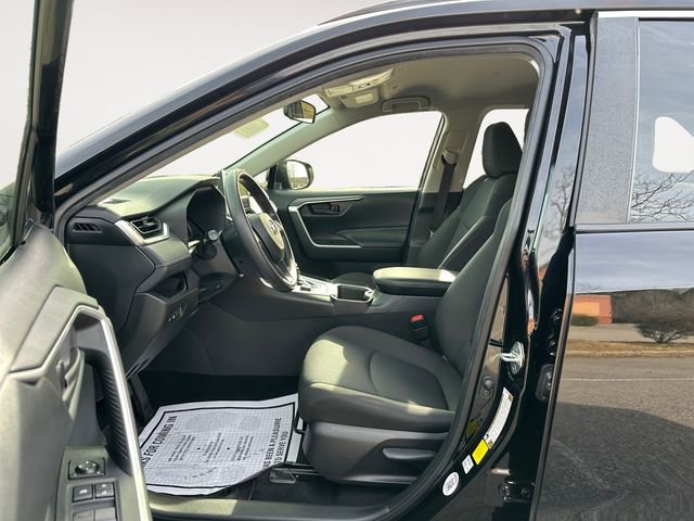Used 2023 Toyota RAV4 LE image 9