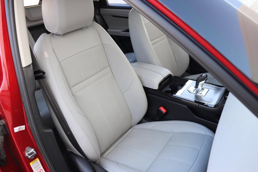 Used 2023 Land Rover Range Rover Evoque S image 33