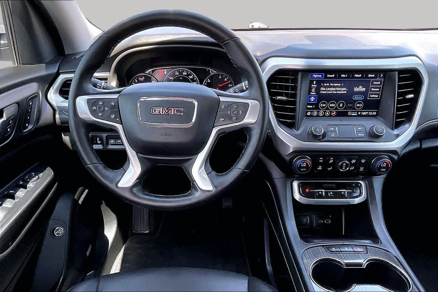 Used 2023 GMC Acadia SLT w/ Technology Package FWD image 6