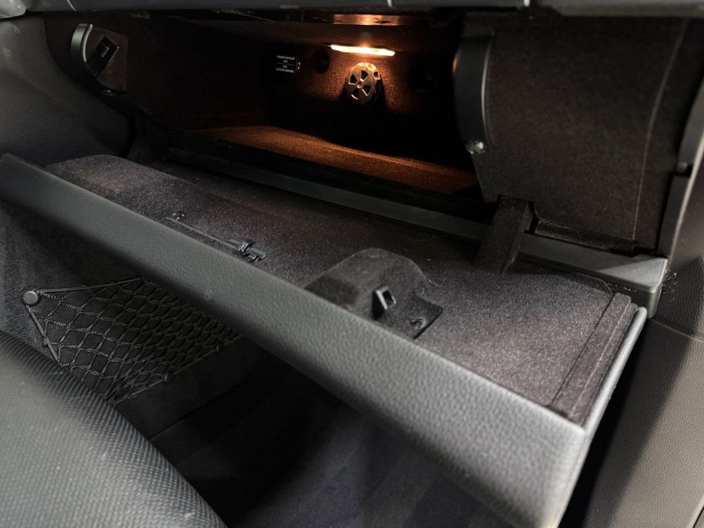 Used 2016 Porsche Panamera Edition image 28