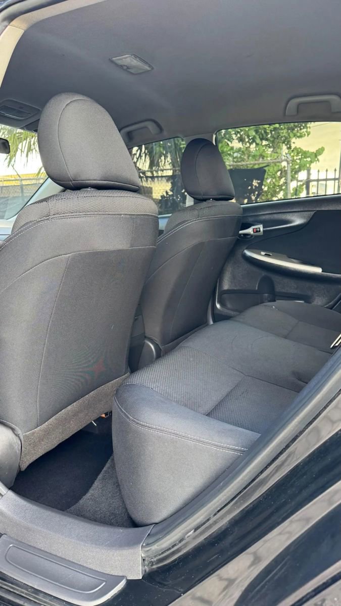 Used 2012 Toyota Corolla S image 11