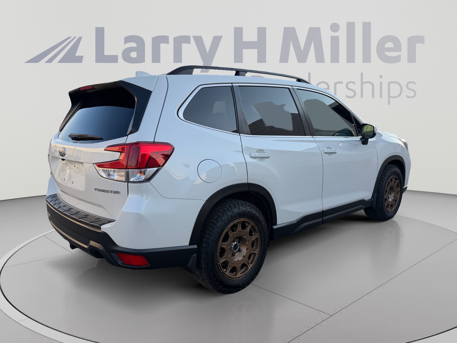 Used 2020 Subaru Forester Limited w/ Popular Package #3 AWD/4WD image 5