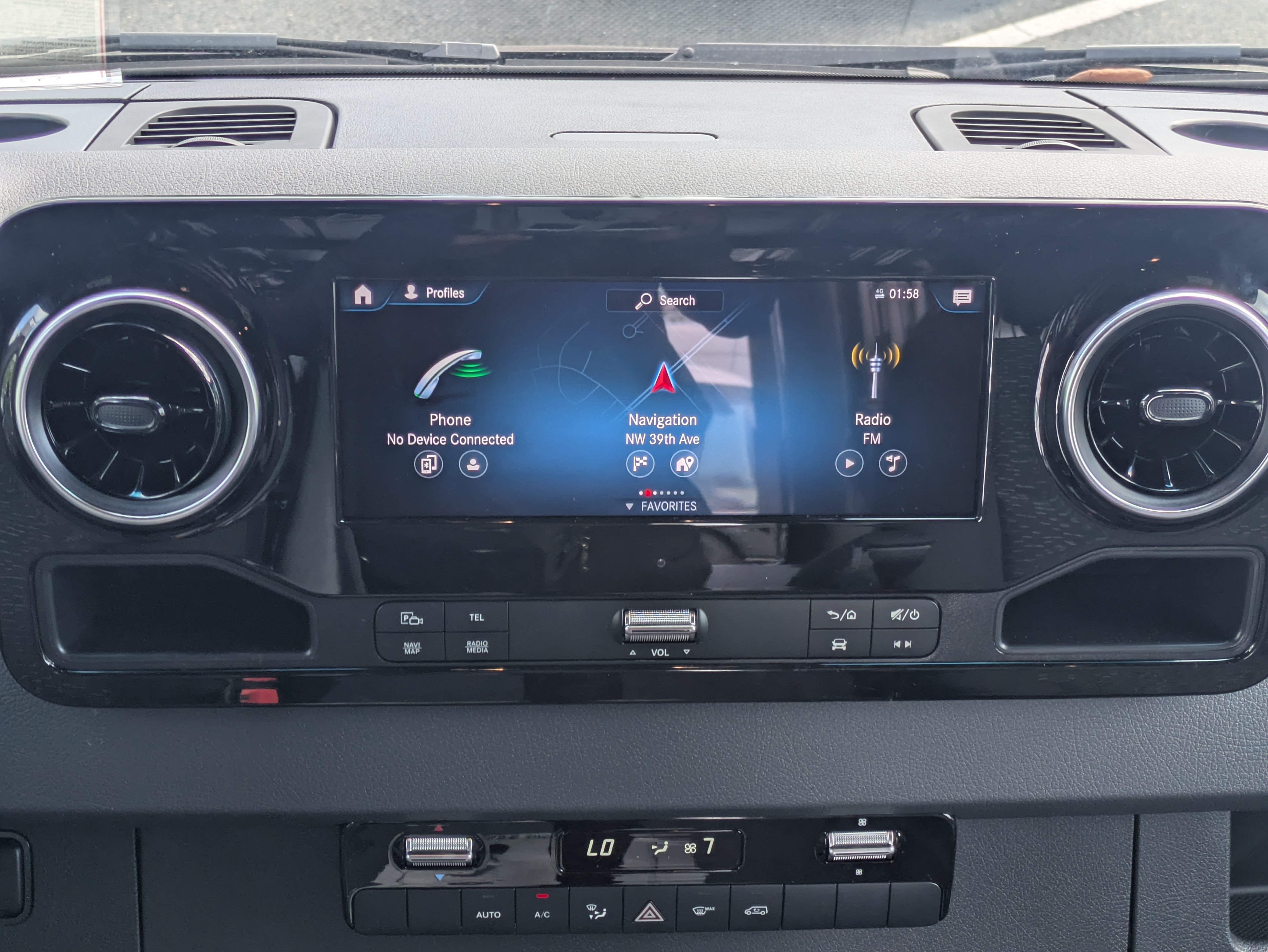 Used 2024 Mercedes-Benz Sprinter 2500 image 16